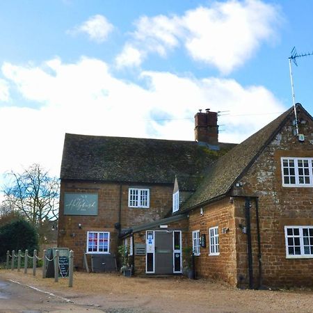 The Hollybush Inn And B&B Priors Marston Екстериор снимка
