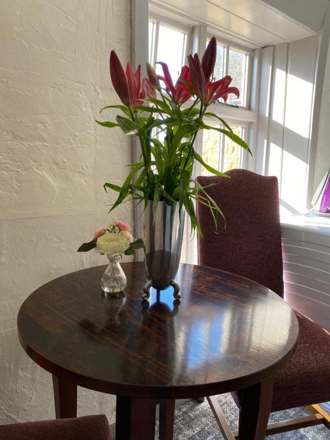 The Hollybush Inn And B&B Priors Marston Екстериор снимка
