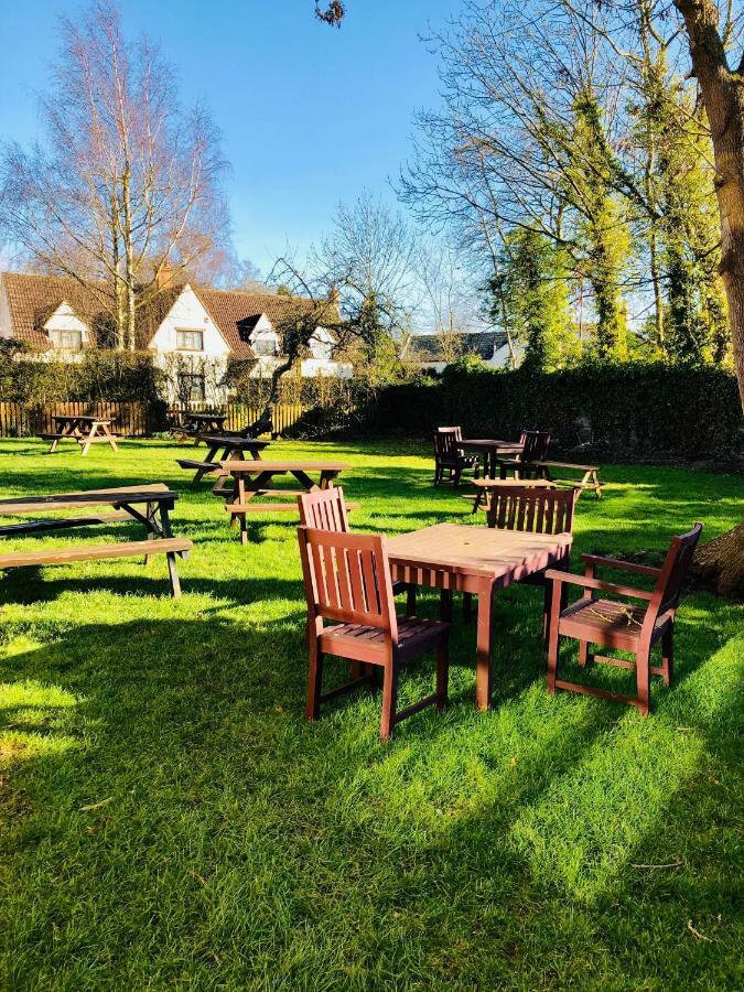 The Hollybush Inn And B&B Priors Marston Екстериор снимка